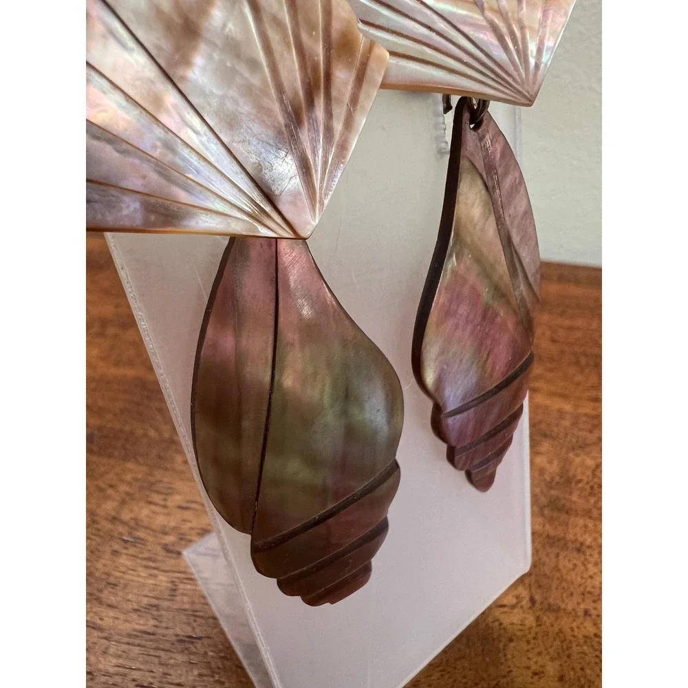 Vintage Shell Clip On Drop Earrings Brown Iridescent Carved Nautical Boho Dangle